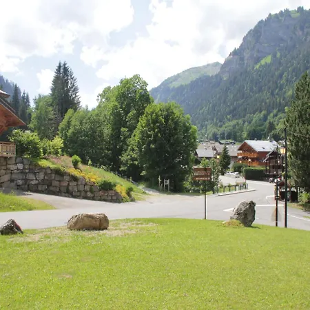 In For 6 People * Châtel